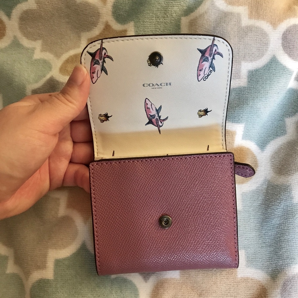 🛍SOLD📦 Coach Shark Rose Print Trifold Wallet